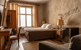 Cru Hotel